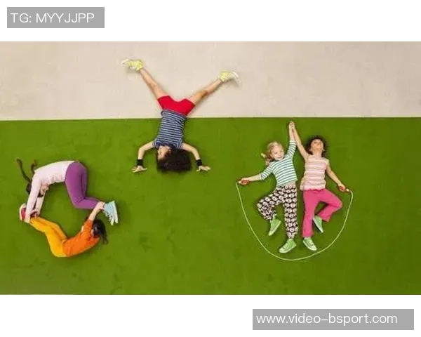 巧手编织足球袋让运动与时尚完美结合的创意手工艺术 巧手编织足球袋让运动与时尚完美结合的创意手工艺术